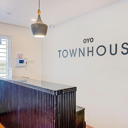Oyo Townhouse 74871 Thoraipakkam Hotel Chennai Eksteriør billede
