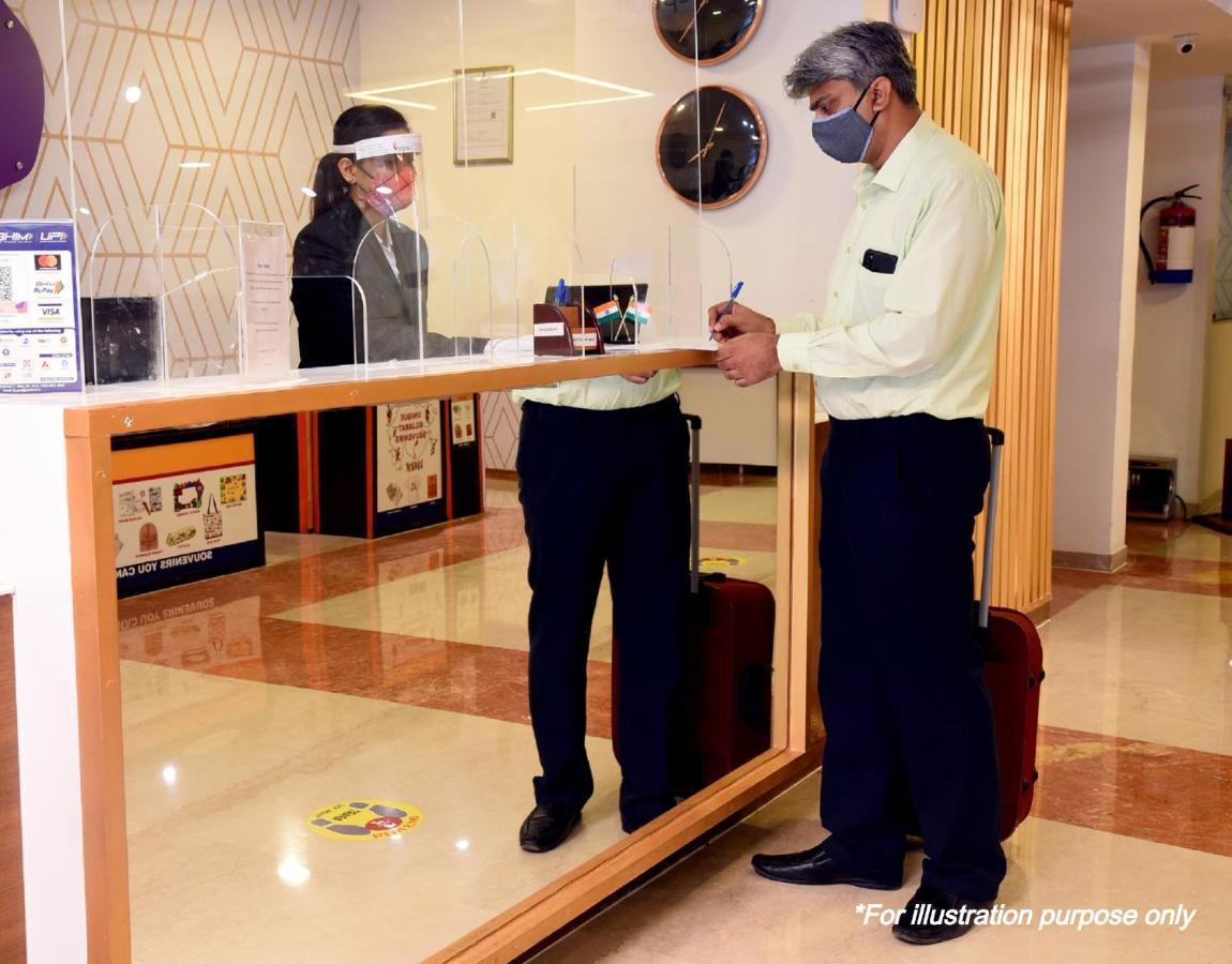 Oyo Townhouse 74871 Thoraipakkam Hotel Chennai Eksteriør billede