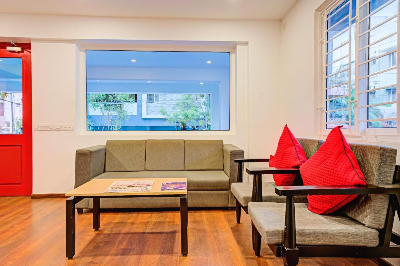 Oyo Townhouse 74871 Thoraipakkam Hotel Chennai Eksteriør billede
