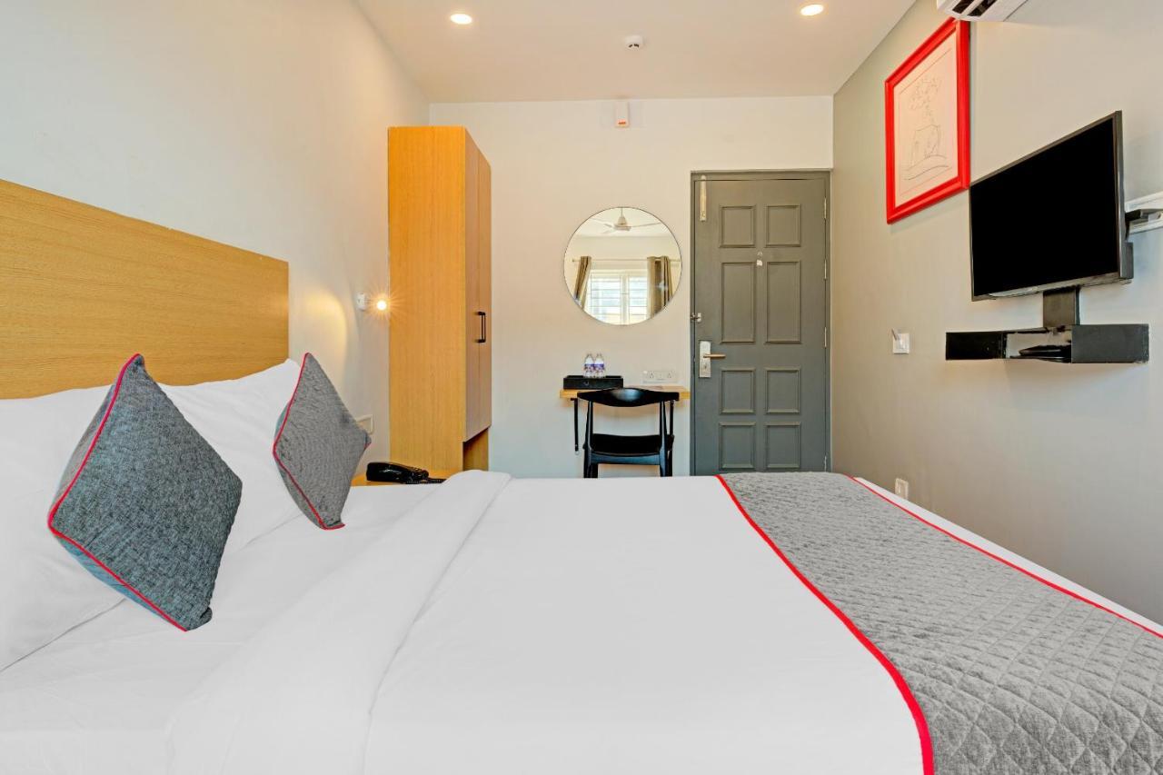 Oyo Townhouse 74871 Thoraipakkam Hotel Chennai Eksteriør billede