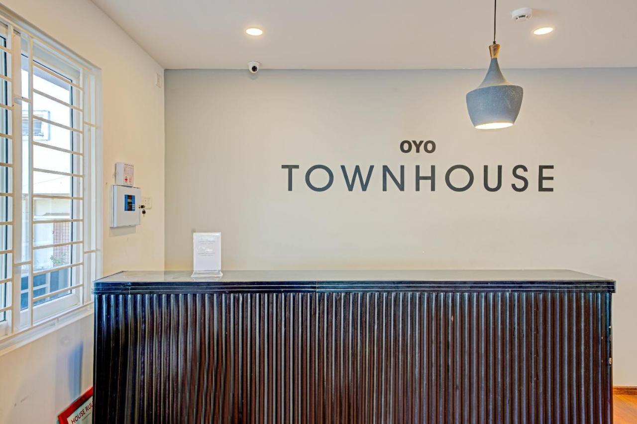 Oyo Townhouse 74871 Thoraipakkam Hotel Chennai Eksteriør billede